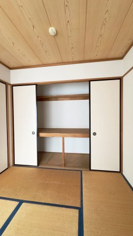 タウンサンロイヤルAの収納