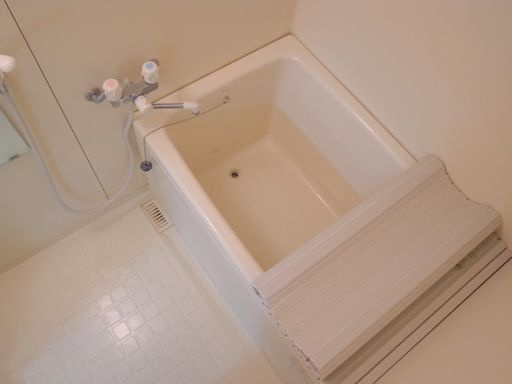 STRAUSS六甲の浴室