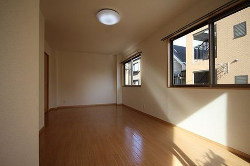 STRAUSS六甲の居間・リビング