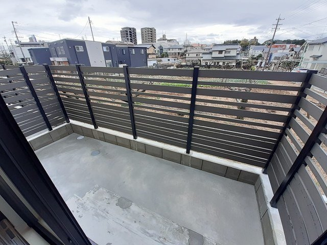 メゾン　サカエⅤの庭