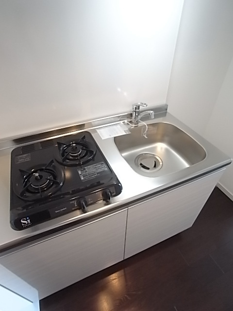 アドバンス神戸プリンスパークのキッチン|ゆったりした洋室です