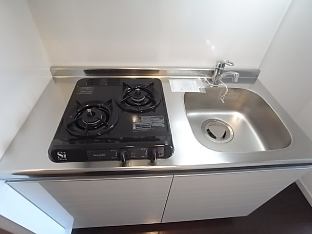 アドバンス神戸プリンスパークのキッチン|ゆったりした洋室です