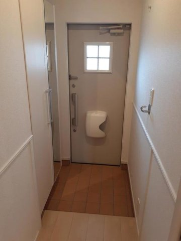 プロスペリタ土原の玄関