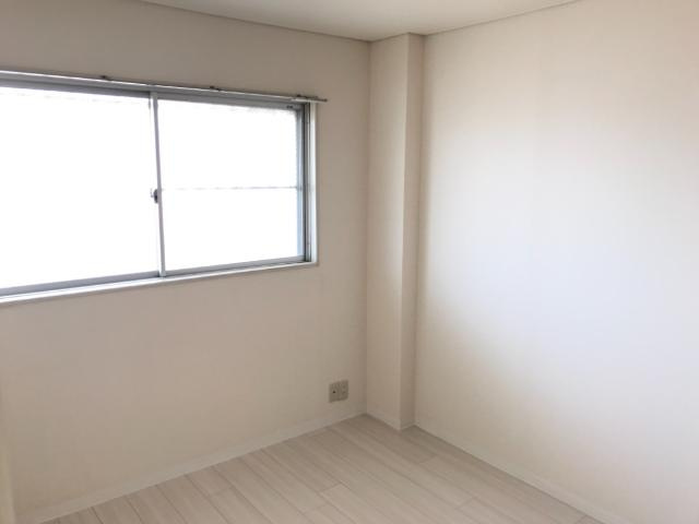 レジデンス鶴里の内装|洋室（北）