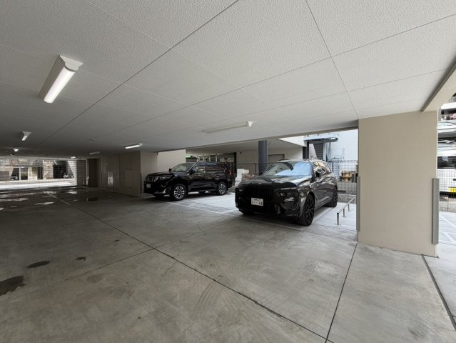 サンエール南堀江の駐車場