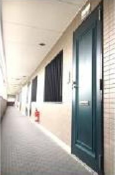 ケイエル市川の玄関