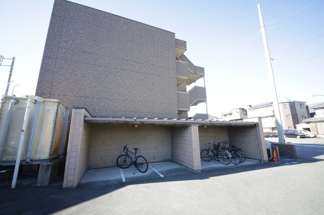 サワータウン白山のその他共用部分|屋根付き駐輪場
