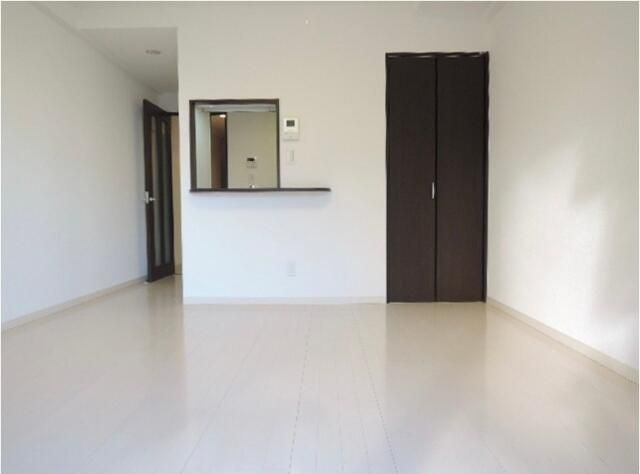 グランデフォルトゥーナの居間・リビング