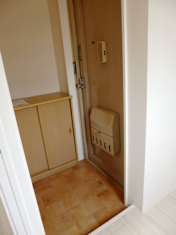 スカイコーポ坂本の玄関