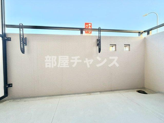 ヒルズ花の木のバルコニー