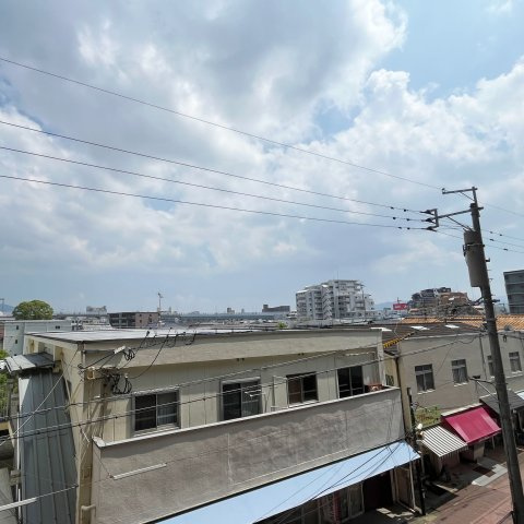 【展望】 | サングレート井尻駅前 | 前面はさえぎる高層ビルもなく、美しい青空の眺望が広がります