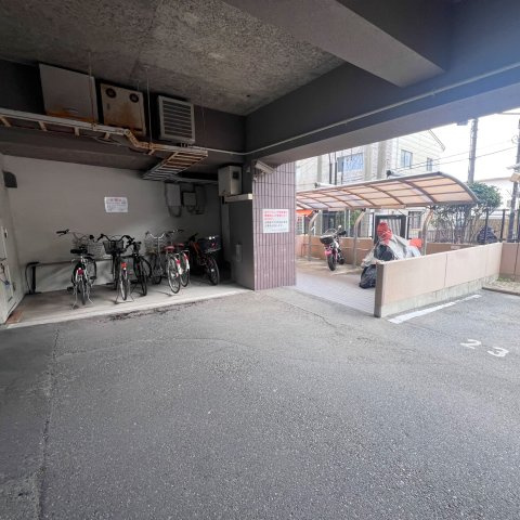 【駐車場】 | サングレート井尻駅前 | 敷地内駐車場に空きがあるのも嬉しいポイントです。機械式駐車場のみ空きが確認されています