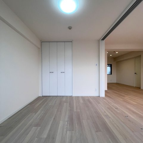【収納】 | サングレート井尻駅前 | 広々とした洋室は収納スペースがたっぷり！どんなお洒落さんでも安心の大容量収納が自慢です