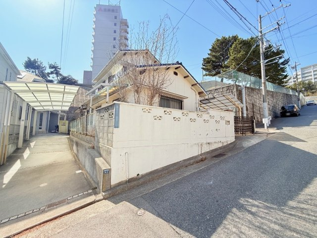 神戸市垂水区高丸3丁目土地の前面道路含む現地写真