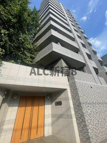 スカイコート原宿の外観