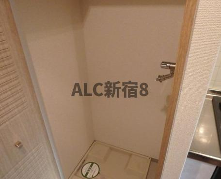 スカイコート原宿の玄関