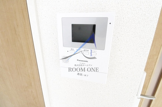 ヴィアロ高島平レジデンスＢのセキュリティ|モニター付きインターホンです。