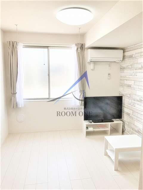 ヴィアロ高島平レジデンスＢの居間・リビング|洋室のお部屋です。