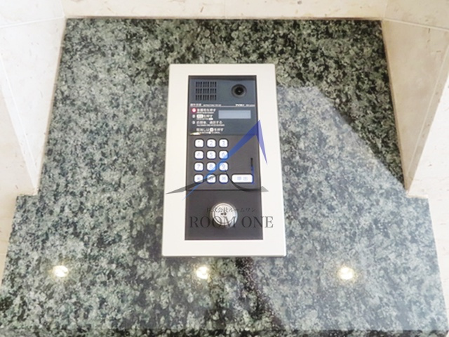 コート新橋のセキュリティ|オートロックです。