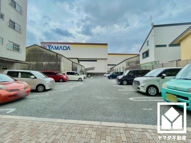 葛野ハイツの駐車場
