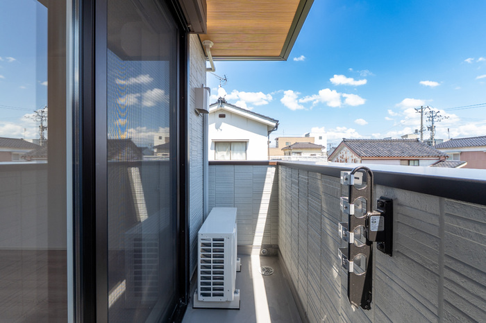 コタージュ七番館のバルコニー