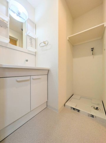 セシリア新杉田の洗面所