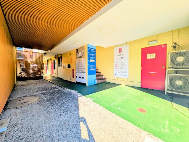 セシリア新杉田のエントランス