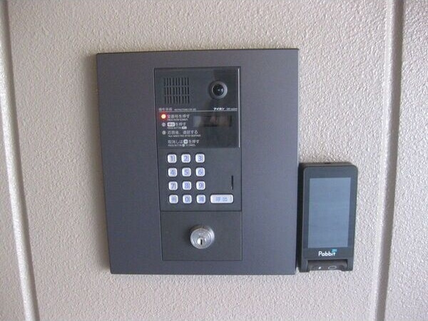 LUXE　SHOEI　NEYAGAWA　MIDORIMACHIのエントランス