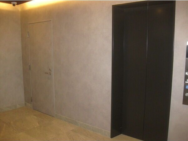 LUXE　SHOEI　NEYAGAWA　MIDORIMACHIのエントランス