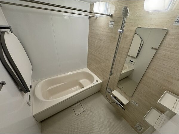 LUXE　SHOEI　NEYAGAWA　MIDORIMACHIの浴室