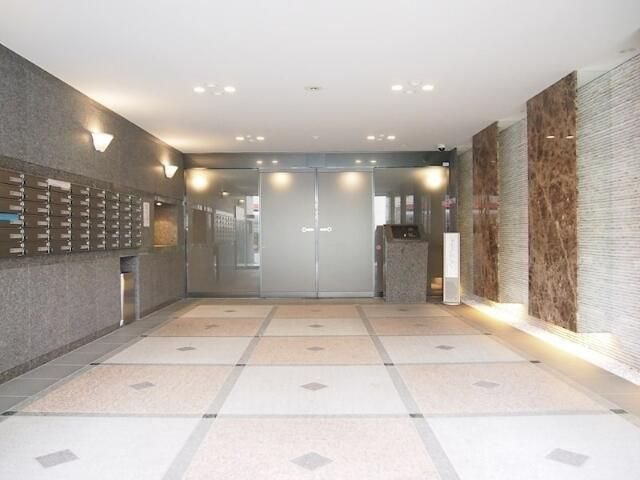 ルーブル中板橋のロビー