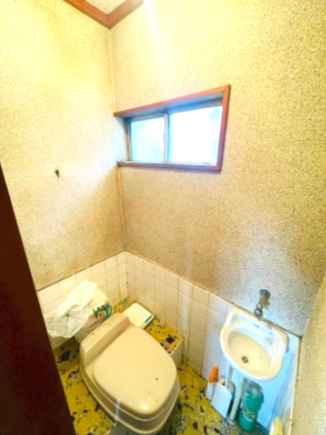 土浦市西根南中古戸建、周辺施設豊富♪のトイレ