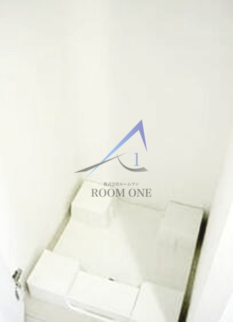 ビバリーホームズ五反田の設備|洗濯機置場です。