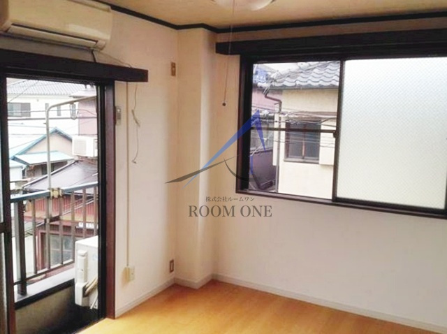 山一西尾久ステーツの居間・リビング|洋室のお部屋です。