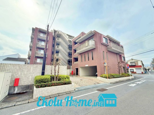 アンビシャス河辺の外観