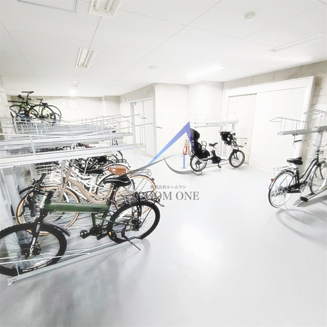 ＲＡＬＬＹ´Ｓ（ラリーズ）