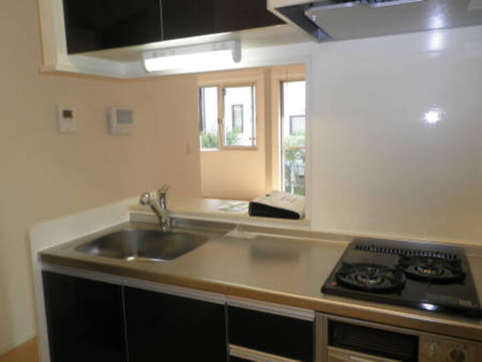 府中市朝日町１丁目のアパートのキッチン