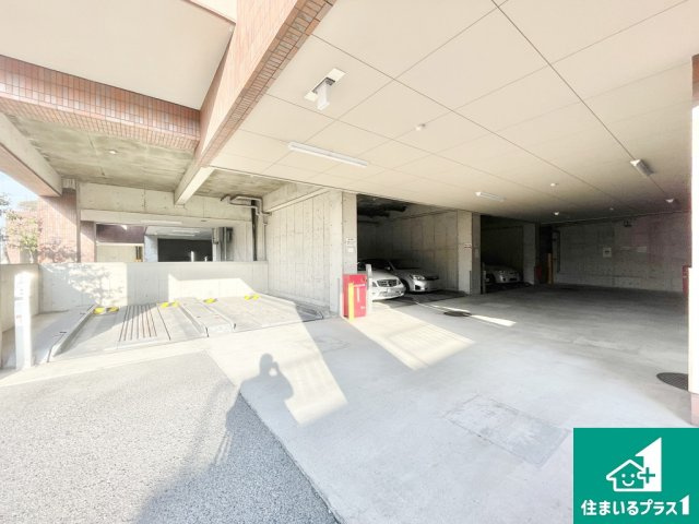 ベルク浜寺公園の駐車場