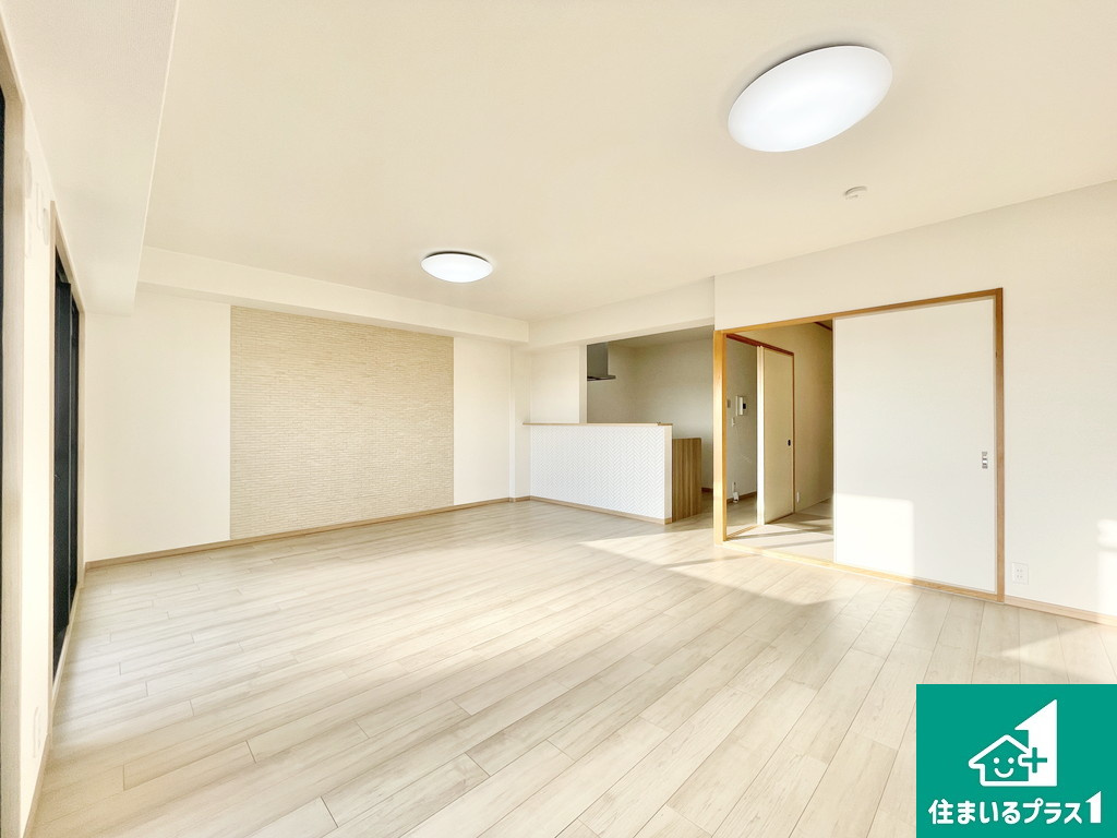 ベルク浜寺公園の居間・リビング