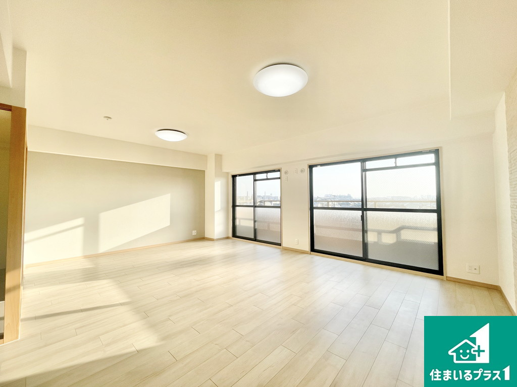 ベルク浜寺公園の居間・リビング