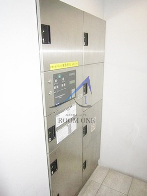 カスタリア菊川のその他共用部分|宅配ボックスです。