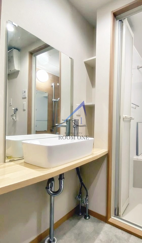 赤門ロイヤルハイツの洗面所|洗面台です。