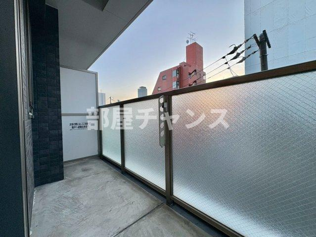 オリス丸の内のバルコニー