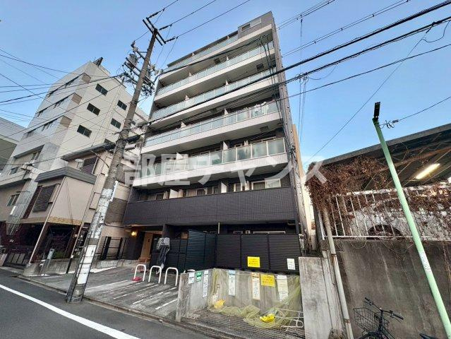 オリス丸の内の外観