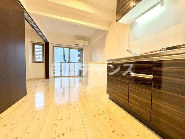 オリス丸の内の居間・リビング