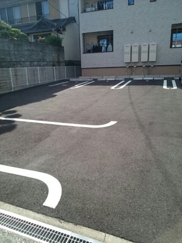 ジュネス高須の駐車場|駐車場