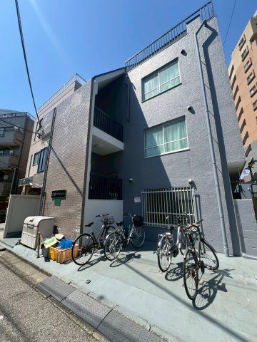 新宿区西新宿４丁目の賃貸マンションのエントランス