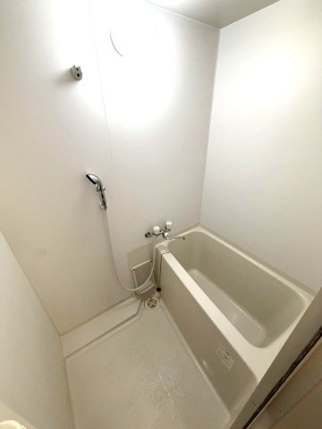 新宿区西新宿４丁目の賃貸マンションの浴室