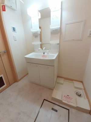 【洗面所】 | サンテール | 忙しい朝には欠かせない洗面所です