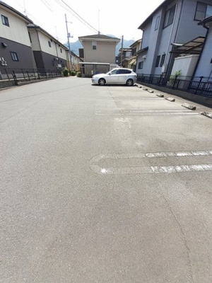 【駐車場】 | サンテール | カースペースがあります